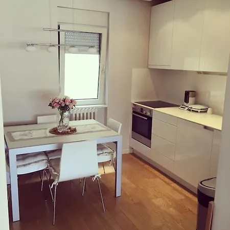 Maya's Downtown Apartment Belgrade